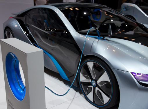 Mobilità green: avanza ovunque l’auto elettrica