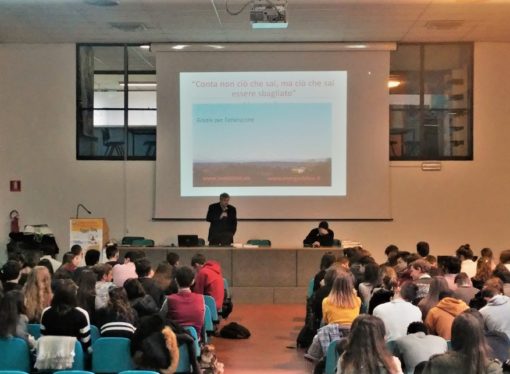 A scuola si parla del sole, fonte di energia pulita