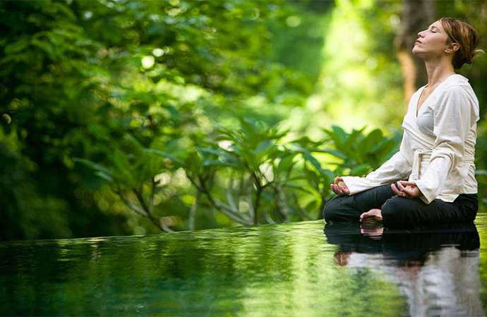 Meditare fa bene, un corso spiega come agire